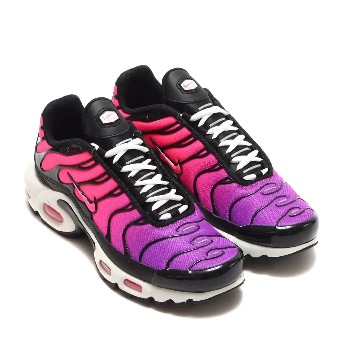 Nike Air Max Plus: Tasarım ve Teknolojide Öncü, Konfor ve Stil Bir Arada