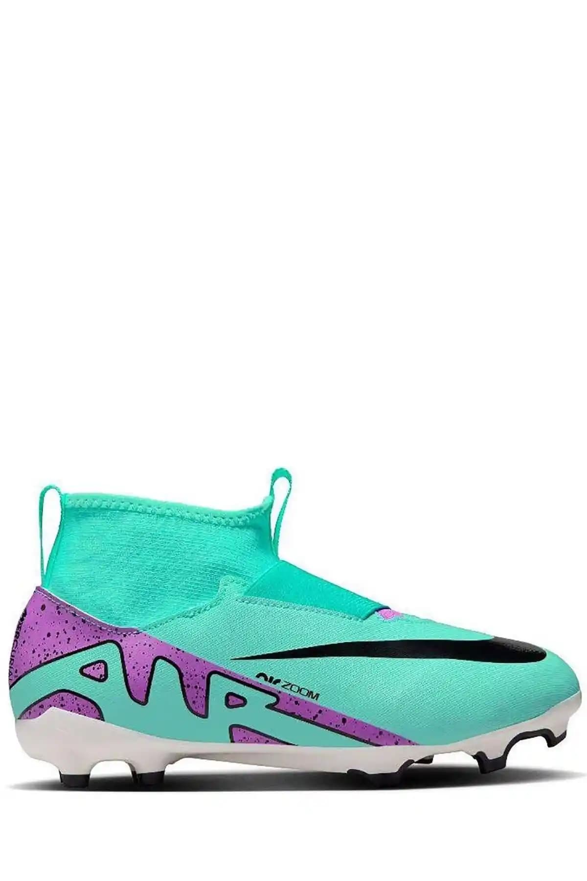 Nike Air Zoom Kramponlar ile Futbolda Performans ve Konforun Zirvesi