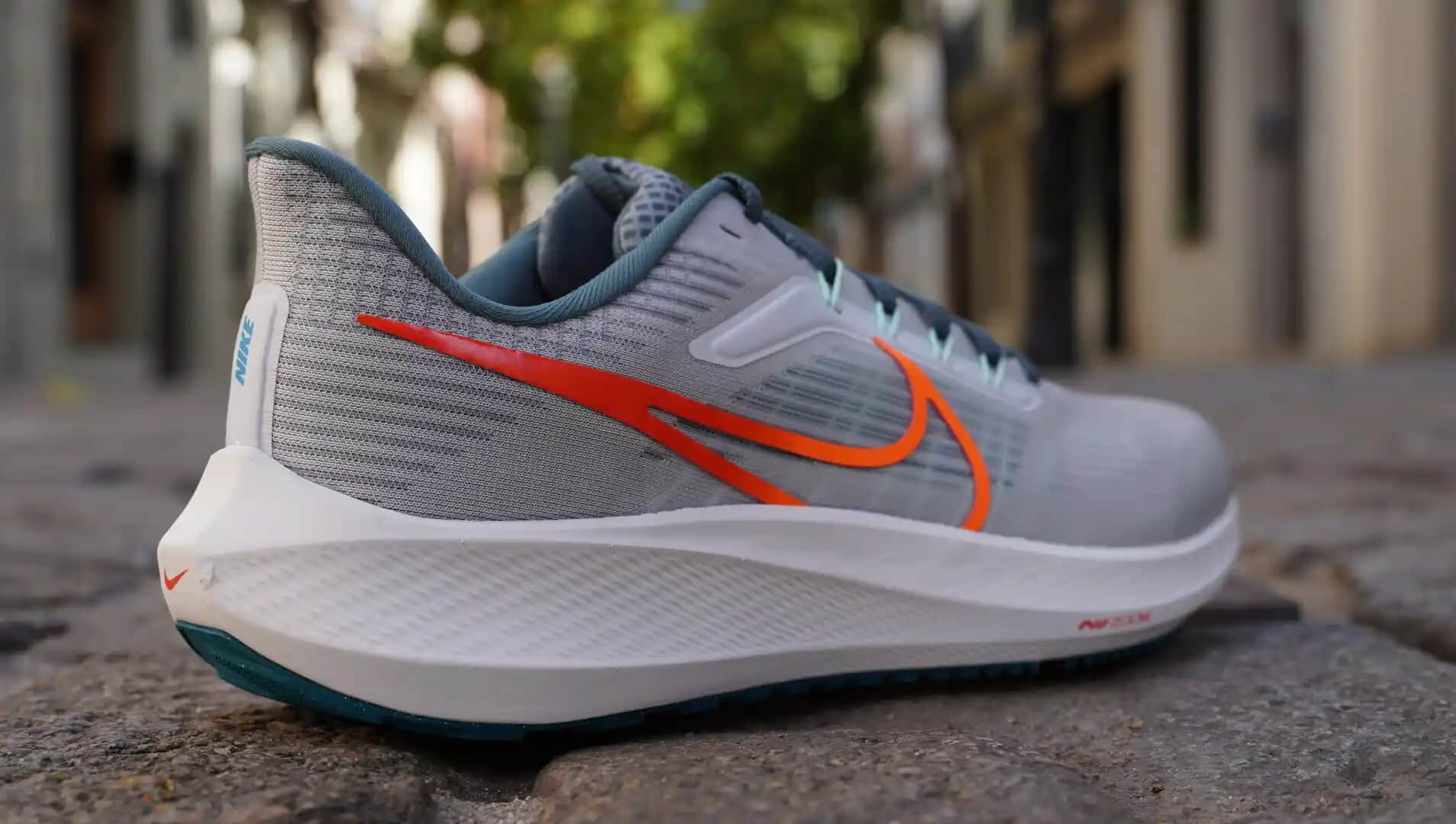Nike Air Zoom Spor ve Günlük Kullanım İçin Yüksek Performanslı Ayakkabılar
