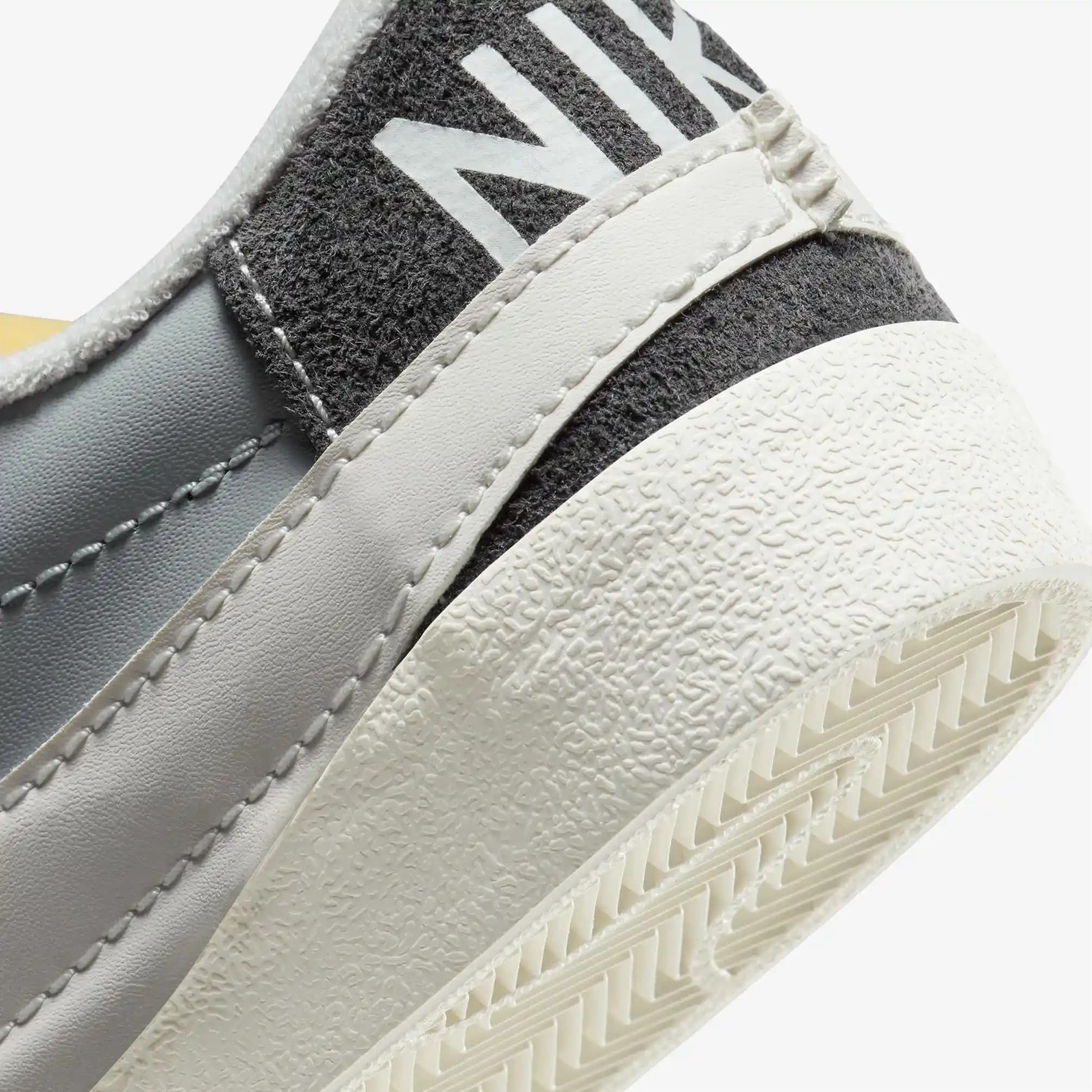 Nike Blazer Gri: Şık ve Konforlu Günlük Spor Ayakkabı Seçenekleri