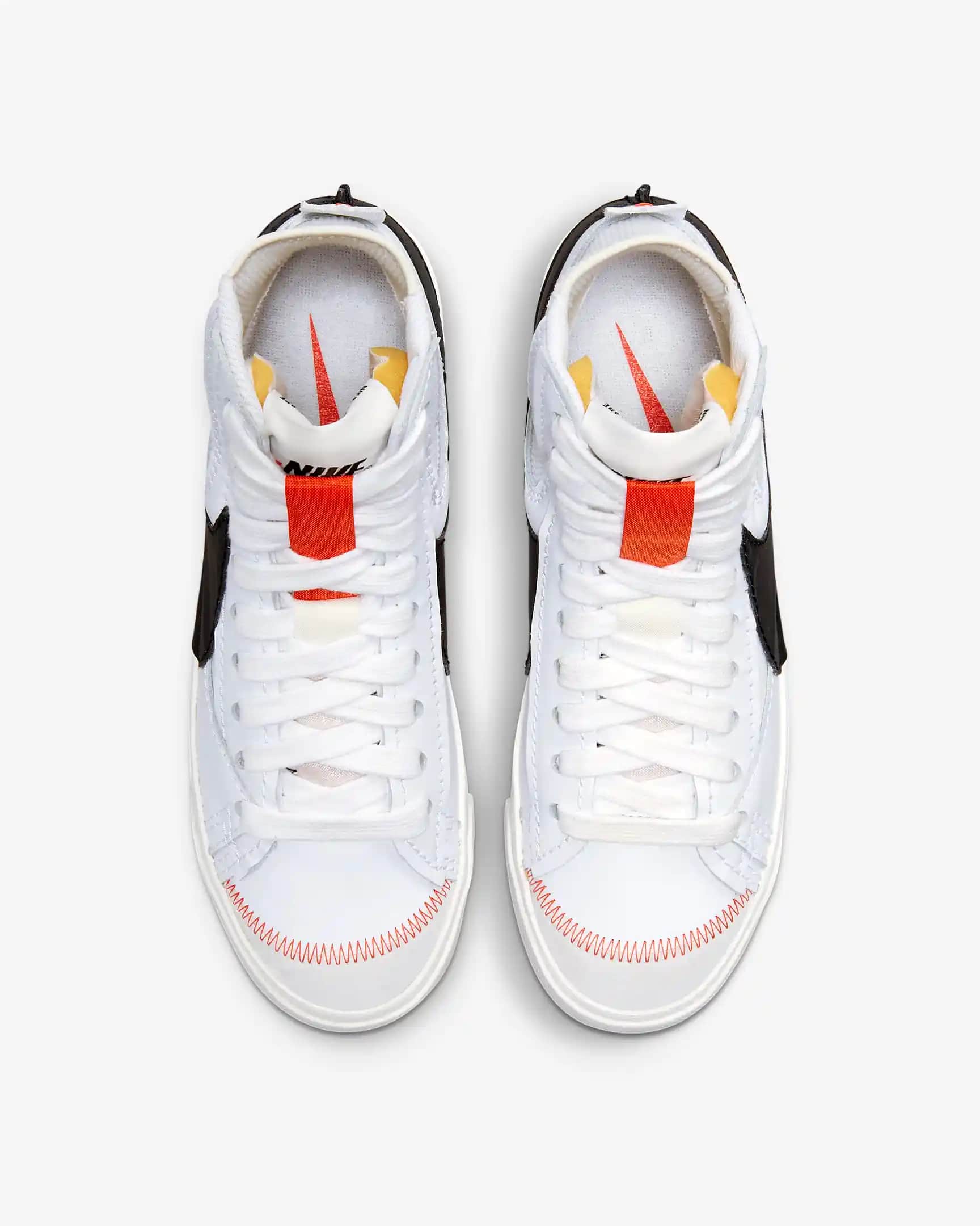 Nike Blazer Mid '77 Jumbo: Şıklık ve Konforu Bir Arada Sunan Modern Ayakkabı