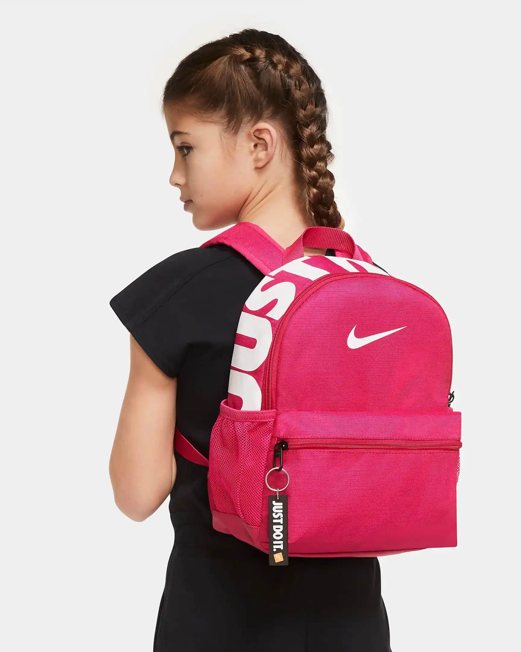 Nike Brasilia JDI Spor ve Günlük Hayatta Şıklığın Sembolü