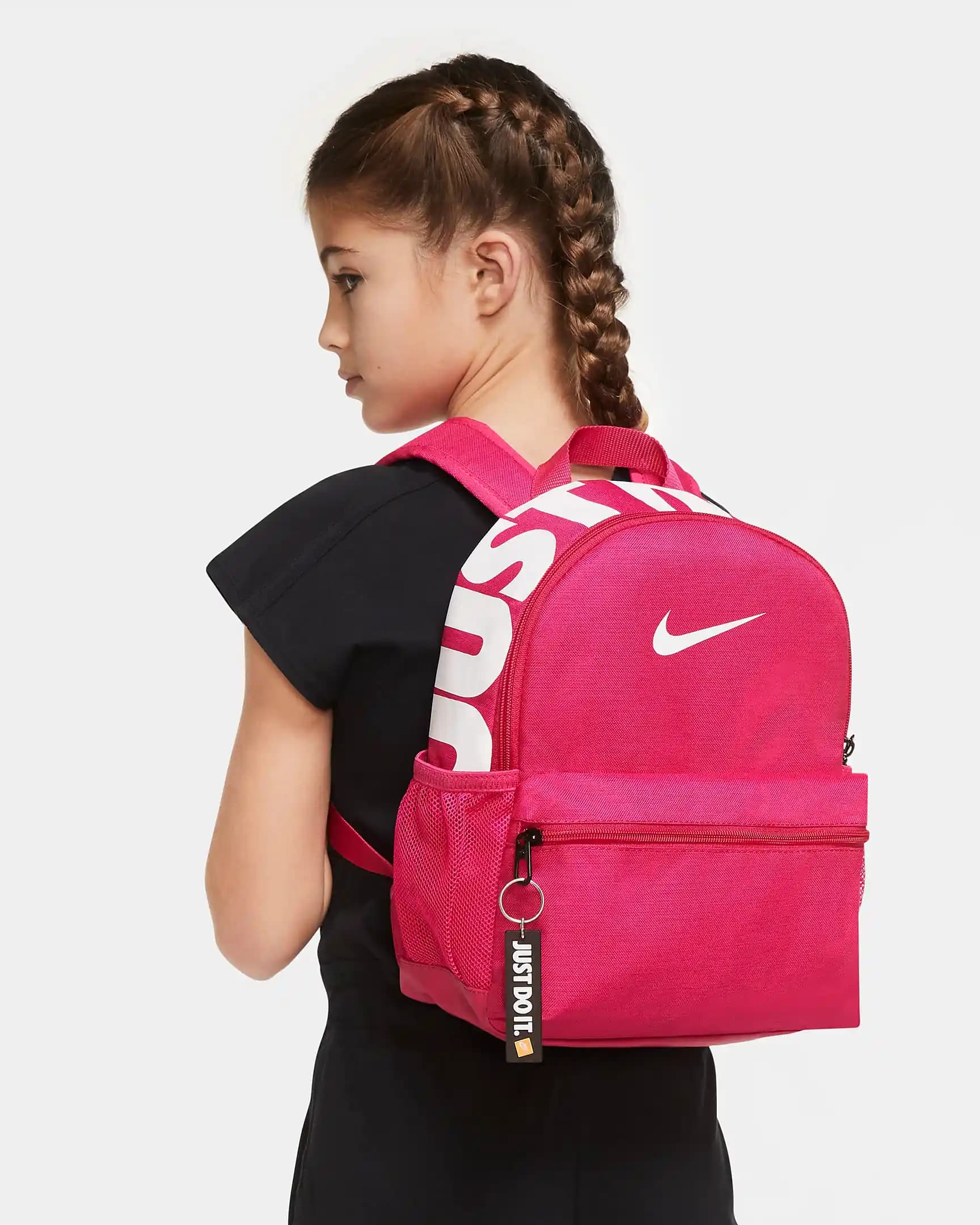 Nike Brasilia JDI Spor ve Günlük Hayatta Şıklığın Sembolü