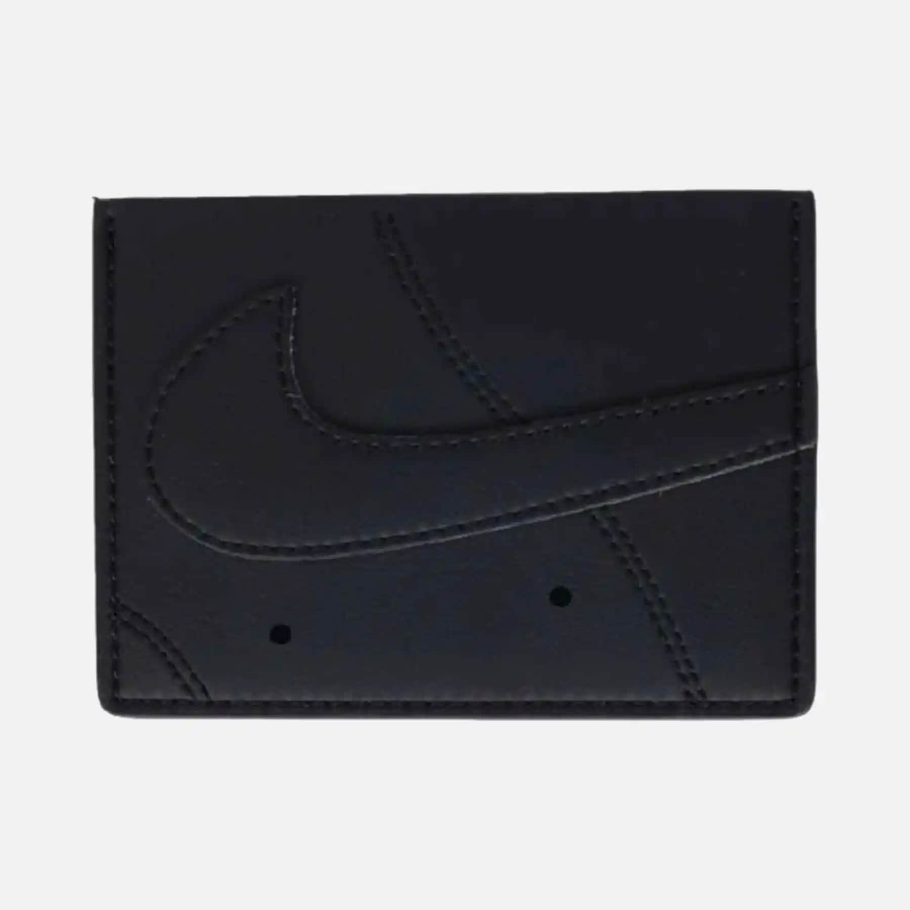 Nike Cüzdan Koleksiyonu: Şıklık ve Fonksiyonelliği Bir Arada Sunan Modaya Uygun Tasarımlar