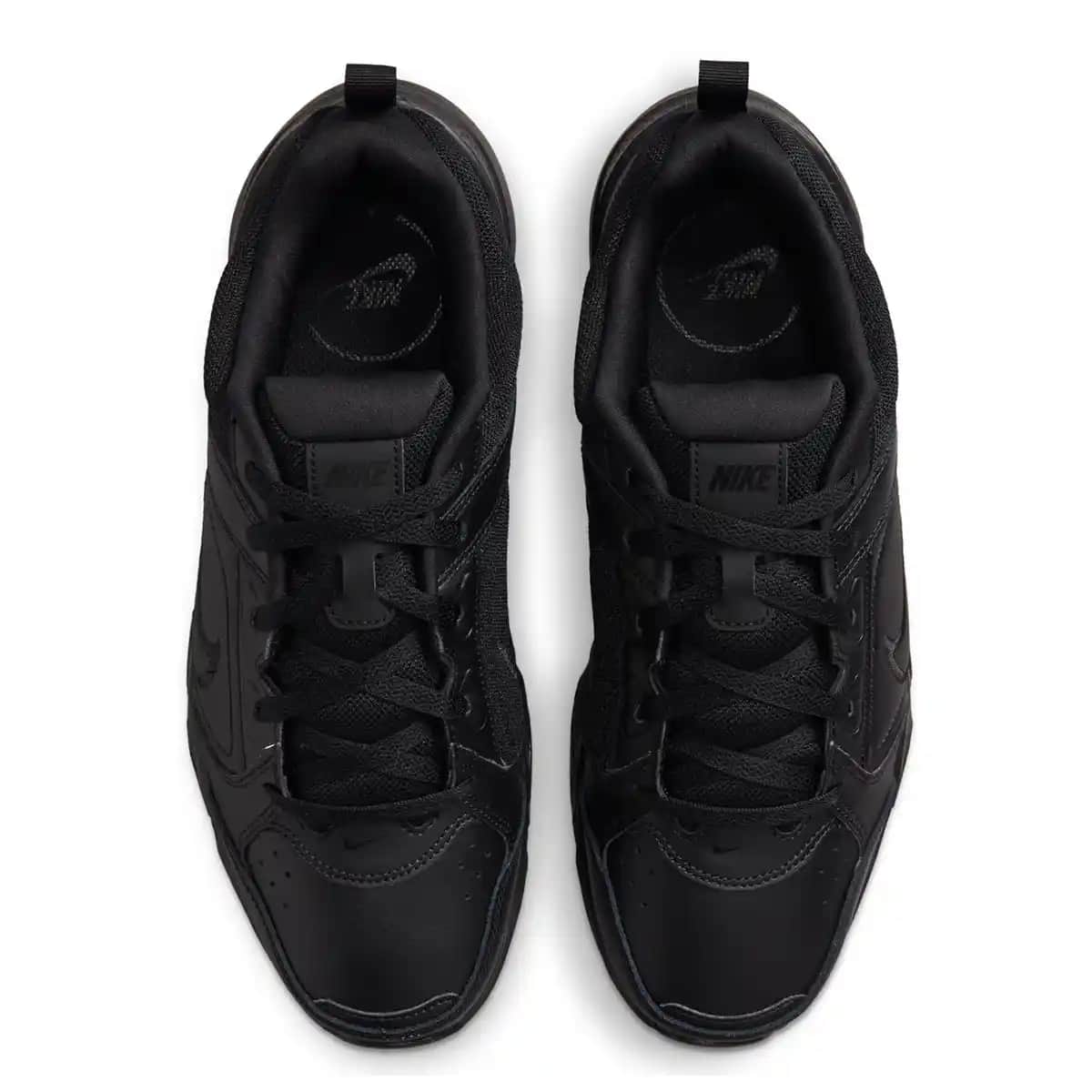 Nike Defy All Day Siyah: Günlük Şıklık ve Fonksiyonellik Sunan Modern Spor Ayakkabı