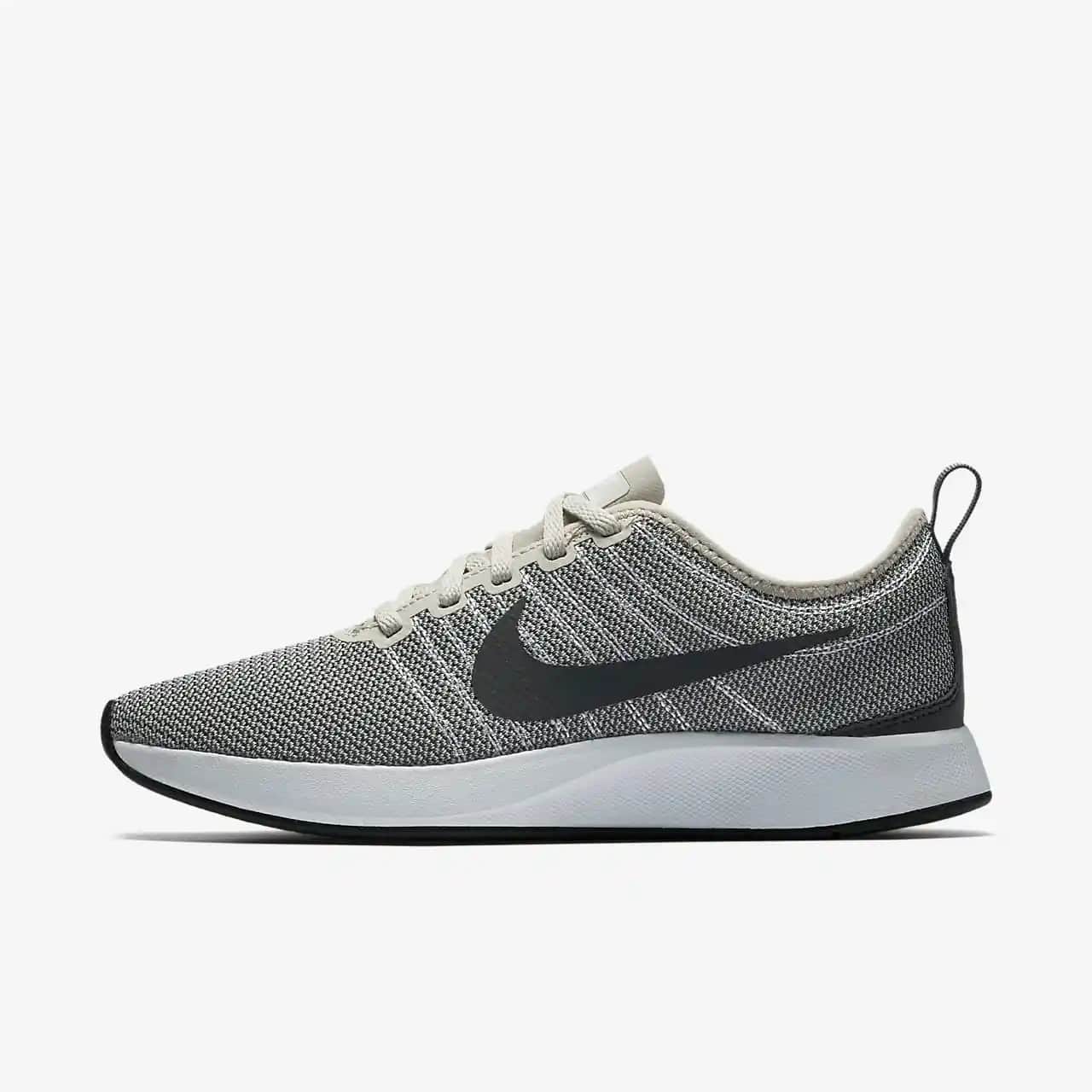 Nike Dualtone Racer Spor ve Şıklığın Mükemmel Buluşması Günlük ve Spor Kullanımına Uygun