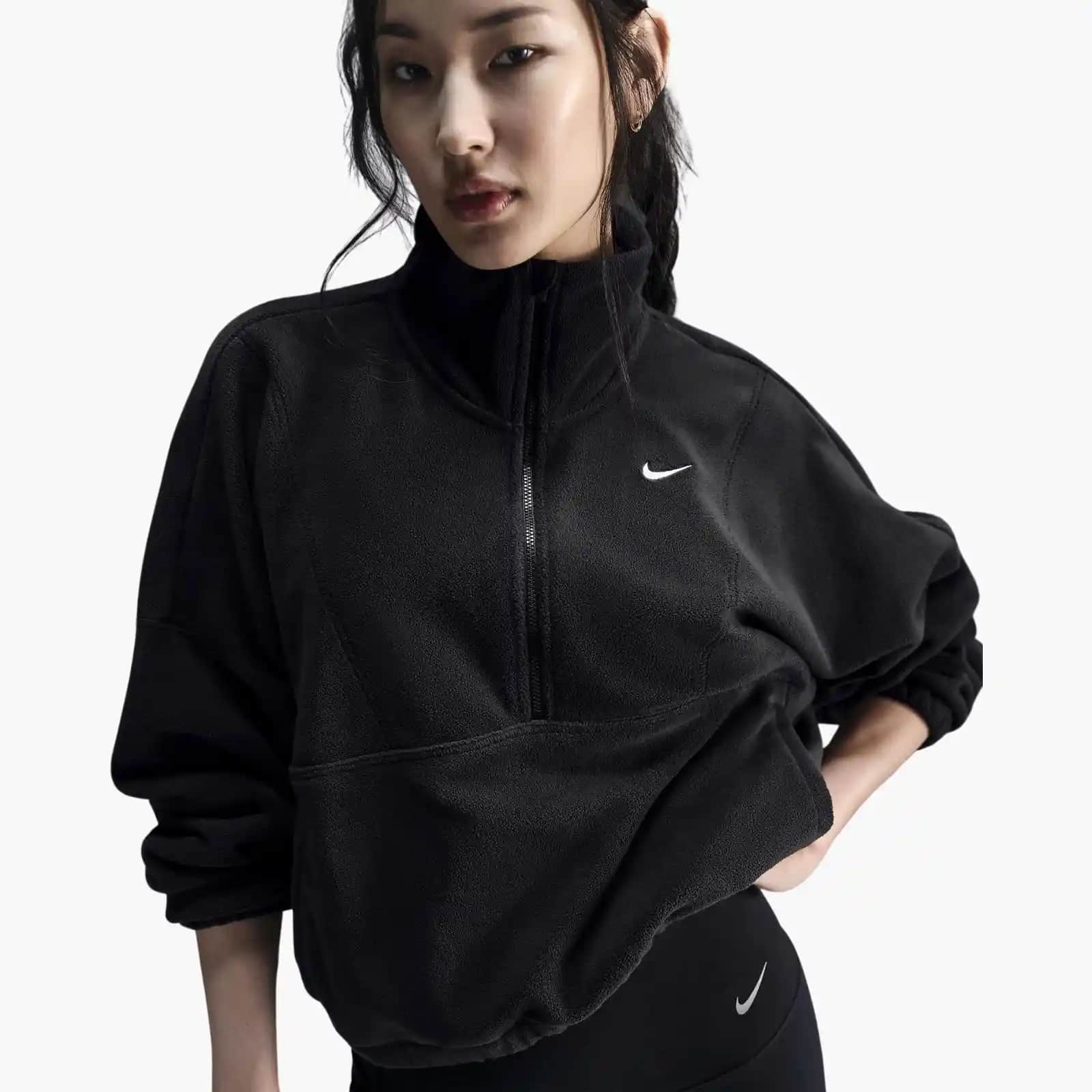 Nike Fermuarlı Sweatshirtler: Güncel Trendler ve Şıklık ile Konforun Buluşması