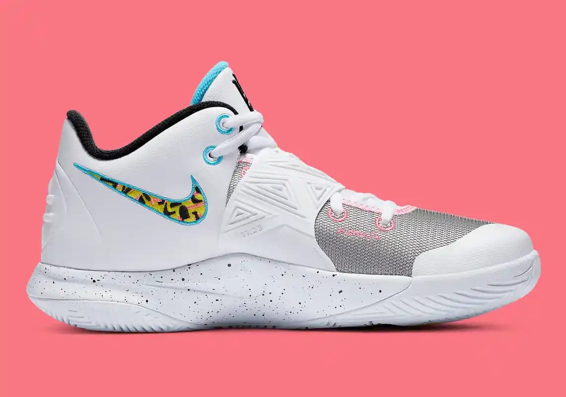 Nike Flytrap 3: Dayanıklı ve Şık Basketbol Ayakkabılarıyla Sahada Fark Yaratın