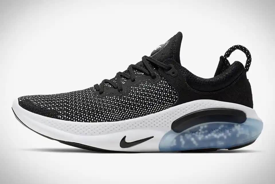 Nike Joyride Run Flyknit: Yenilikçi Yastıklama ve Hafif Tasarım ile Performansı Artıran Ayakkabı