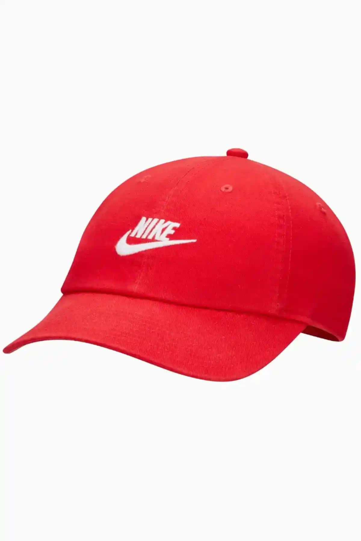 Nike Kırmızı Şapka: Spor ve Şıklığın Buluştuğu Modern ve Dayanıklı Aksesuar