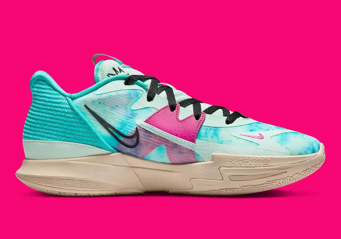 Nike Kyrie 5 Low: Modern Tasarım ve Üstün Performans Sunan Basketbol Ayakkabısı