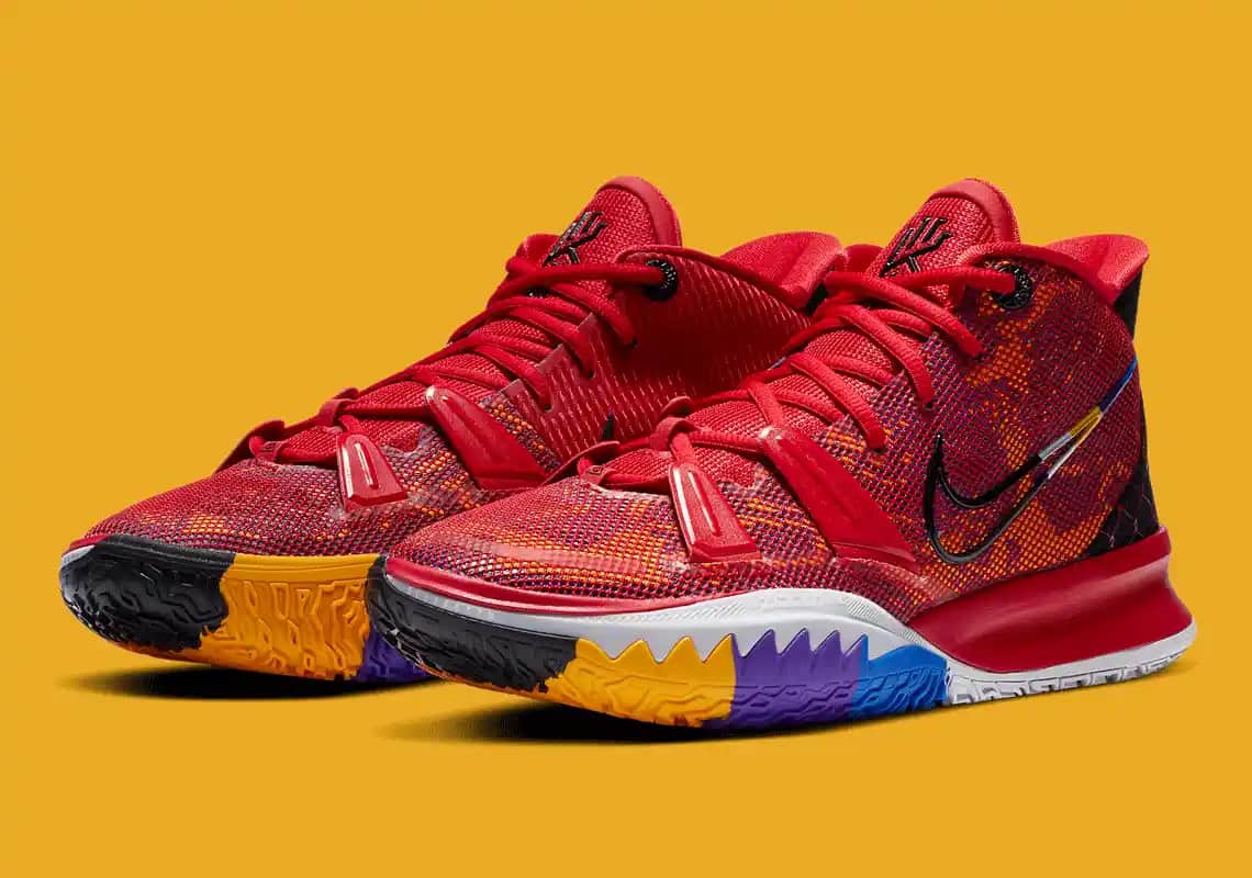 Nike Kyrie 7: Sahadaki Performans ve Stil Dengesi Sağlayan Modern Basketbol Ayakkabısı