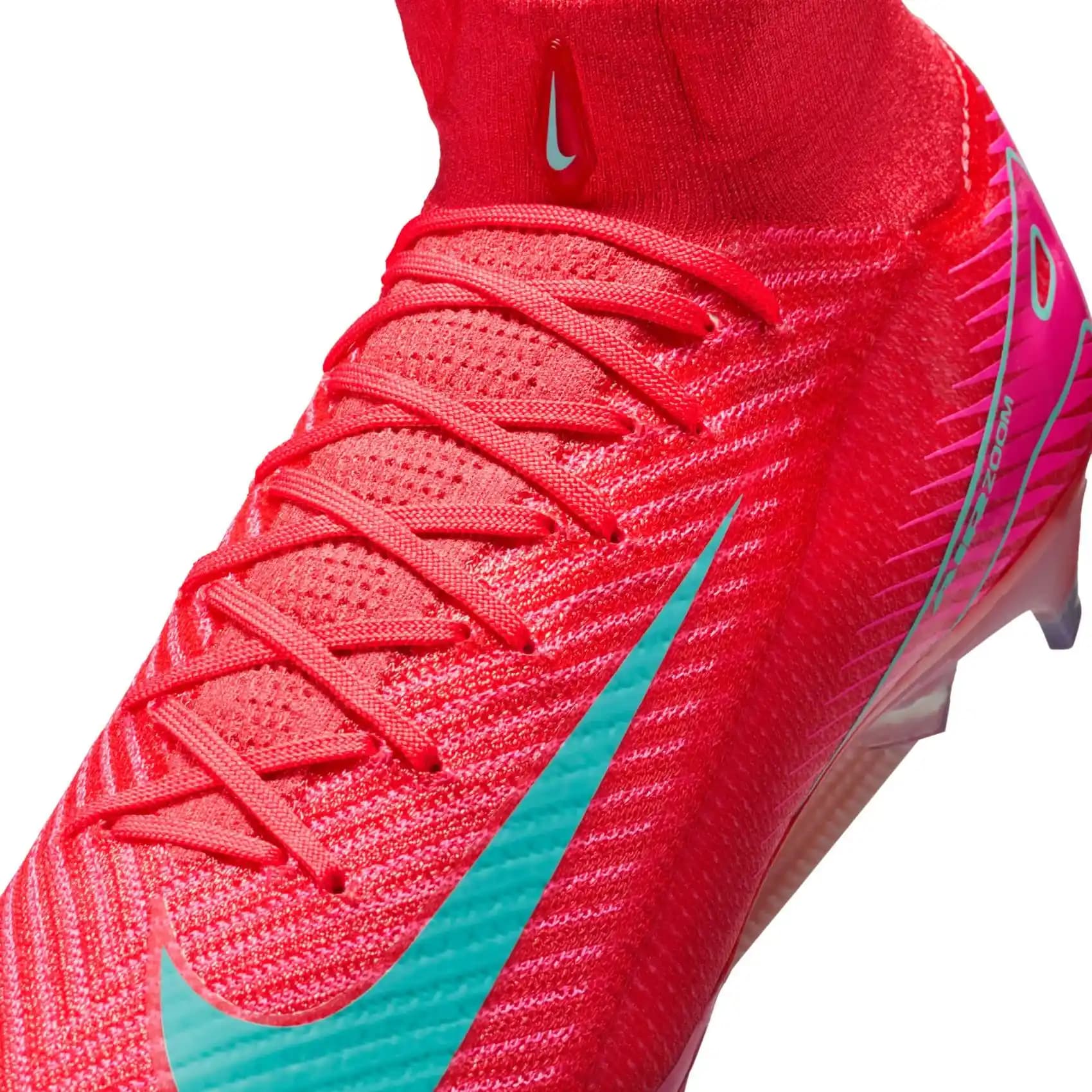 Nike Mercurial Elite Krampon: Hız ve Performansın En Üst Seviyesi