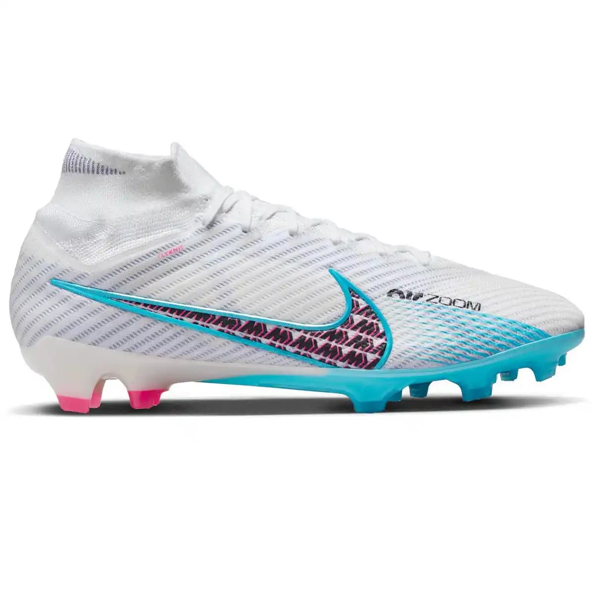 Nike Mercurial Kramponlar: Hız ve Performans Artırıcı Futbol Ayakkabıları İncelemesi