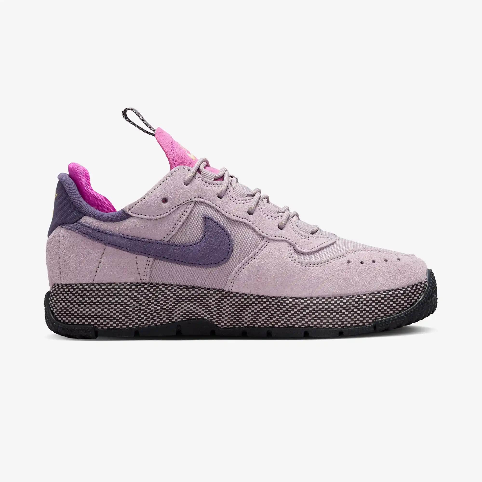Nike Mor Air Force: Şık ve Konforlu Spor Ayakkabılarla Tarzınızı Yansıtın