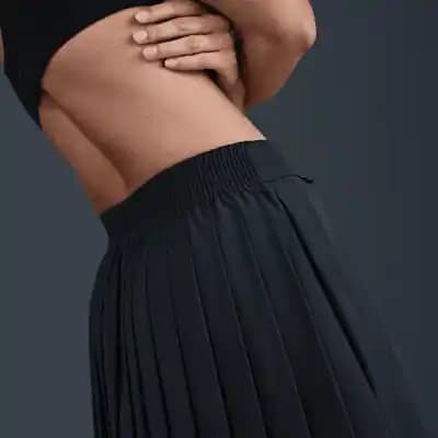 Nike pileli etekler: Spor ve şıklığın modern kadınlar için ideal kombinasyonu