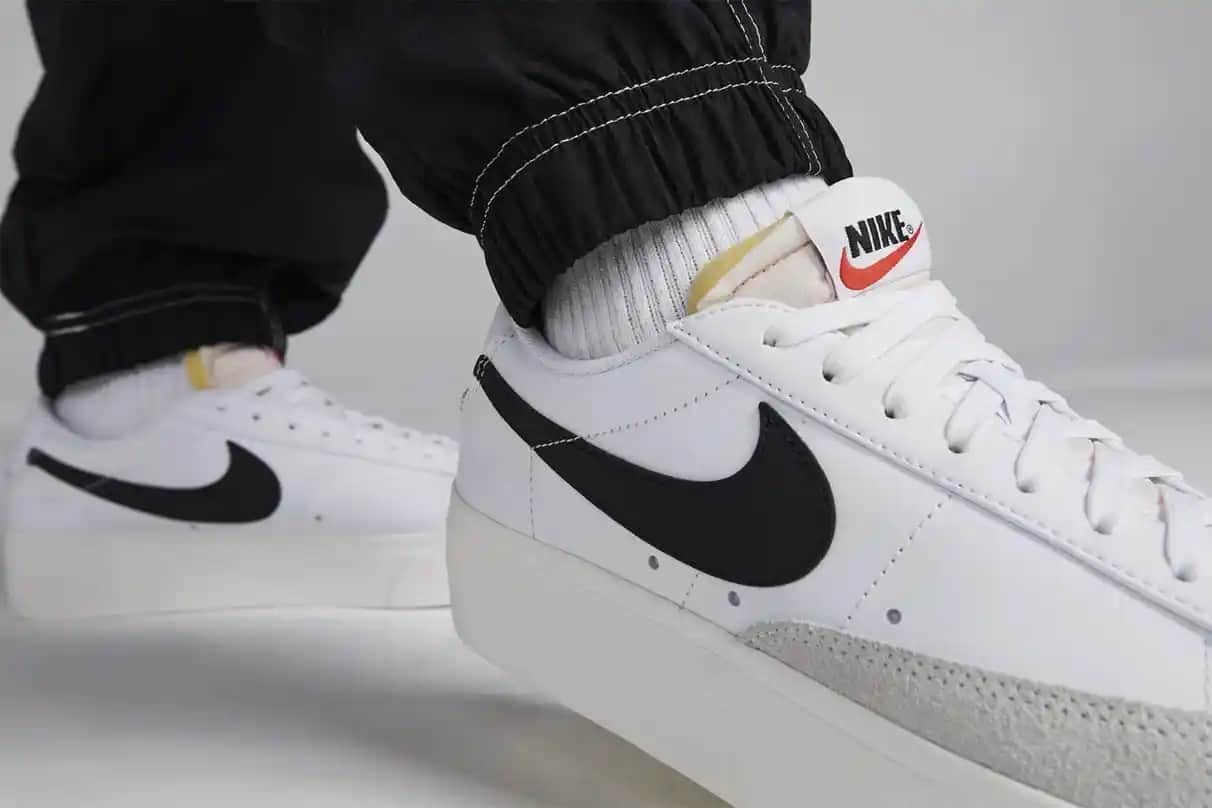 Nike Platform Ayakkabılarıyla Moda ve Konforu Bir Arada Yakalayın