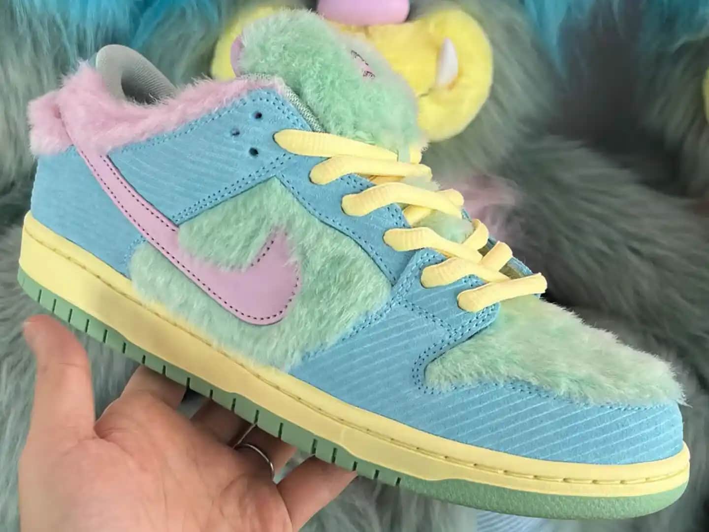 Nike Plush Koleksiyonu: Konfor ve Şıklığın Modern Buluşması