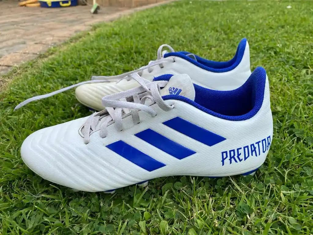 Nike Predator: Futbol Tutkunları İçin Modern Tasarım ve Teknolojiyi Birleştiren Ayakkabı