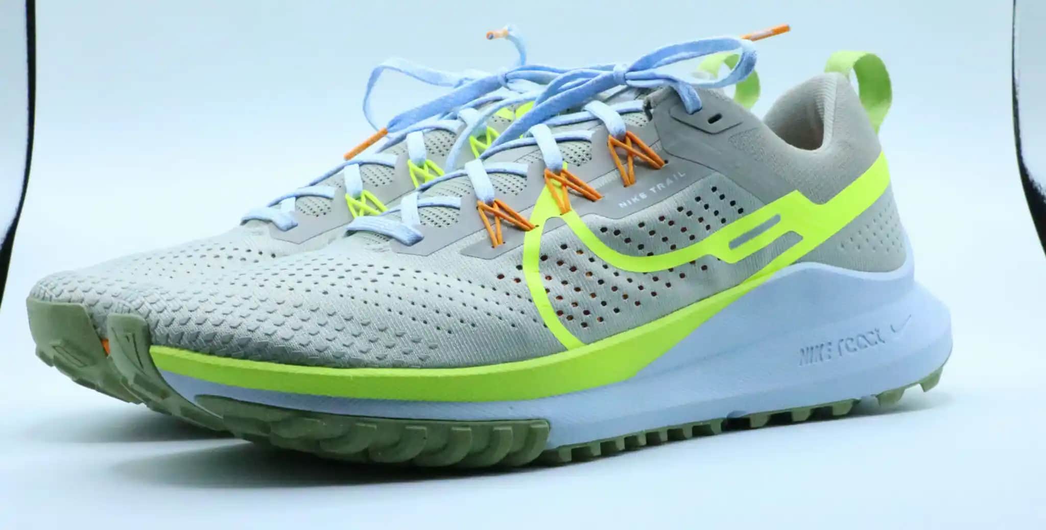 Nike React Pegasus: Yenilikçi Teknoloji ve Şık Tasarım ile Konforlu Koşu Ayakkabısı