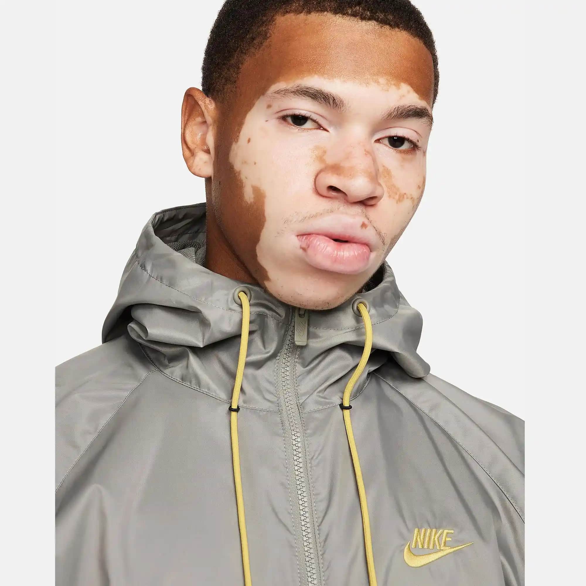 Nike Rüzgarlıklarının Özellikleri ve Günlük Spor Şıklığına Katkıları