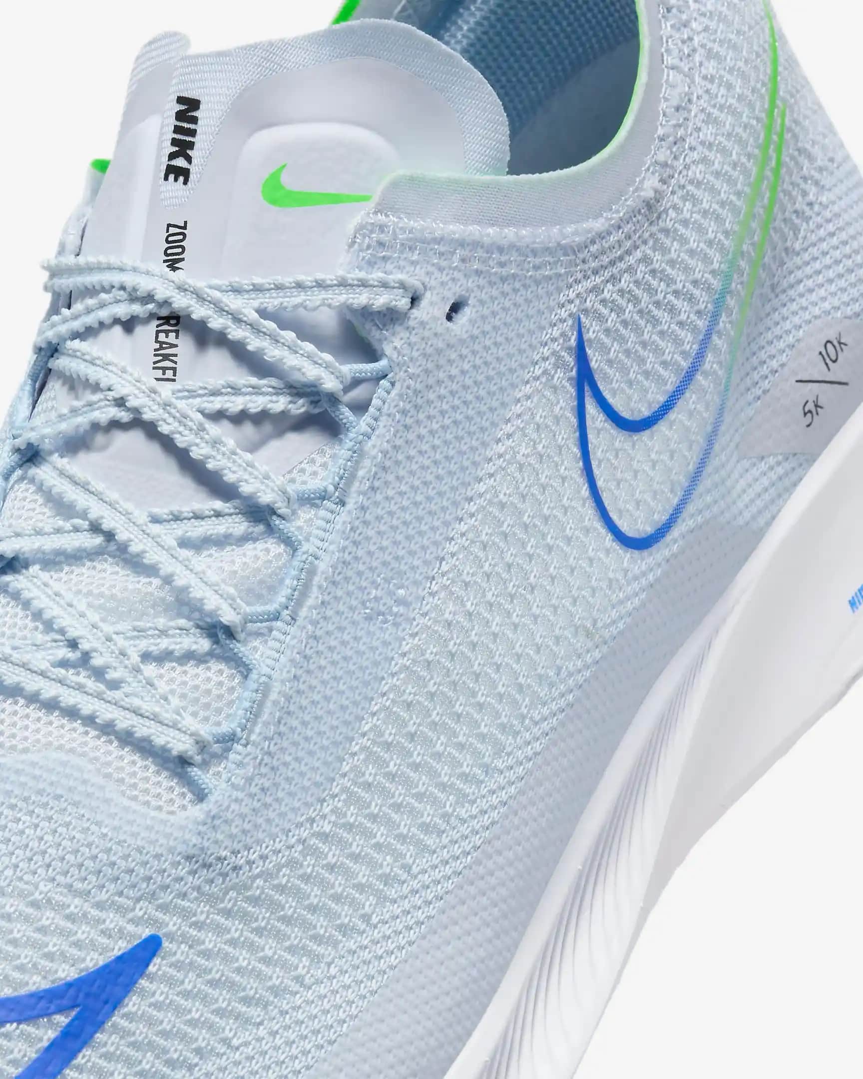 Nike Streakfly: Hız ve Performans İçin Tasarlanmış Yenilikçi Yarış Koşu Ayakkabısı