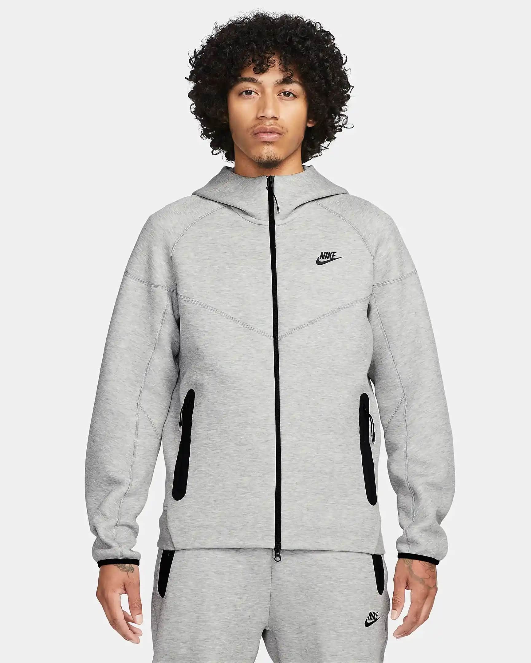 Nike Tech Fleece ile Günlük Şıklık ve Konforun Mükemmel Buluşması