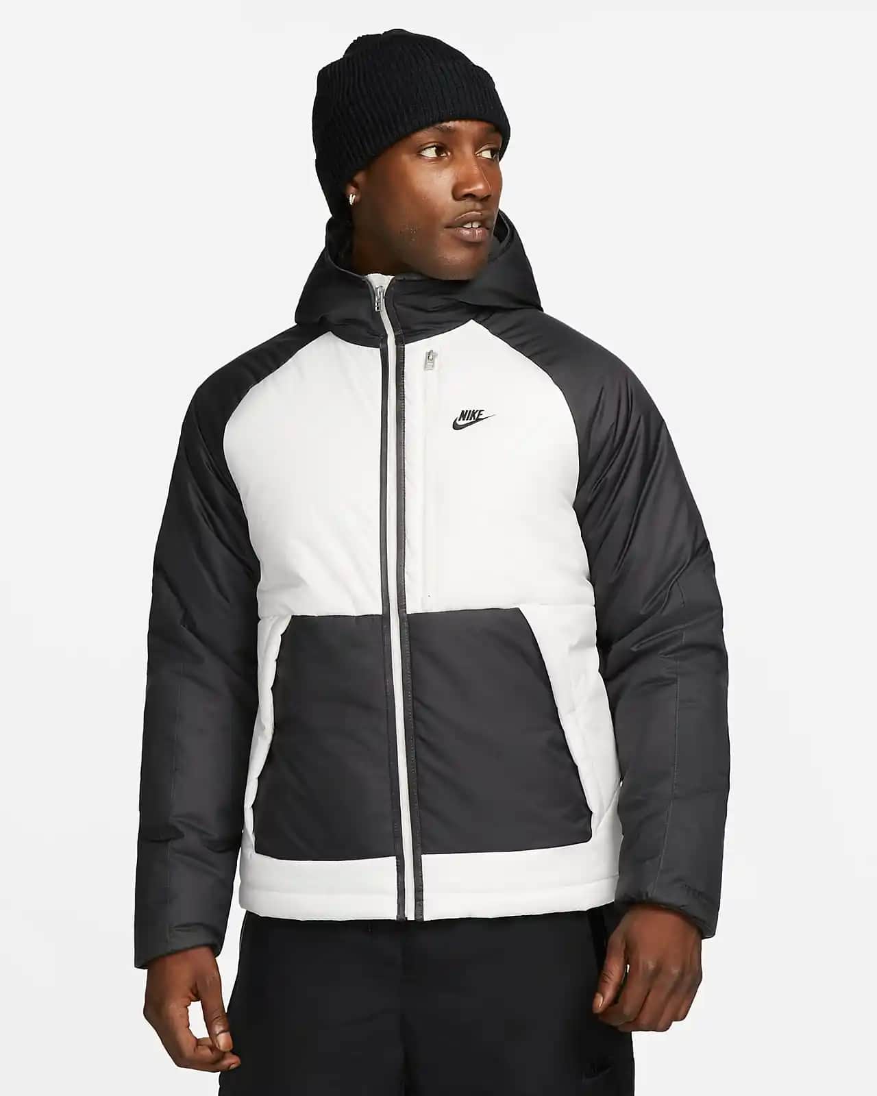 Nike Therma Fit Legacy Serisi: Soğuk Havalarda Konfor ve Şıklık Sunar