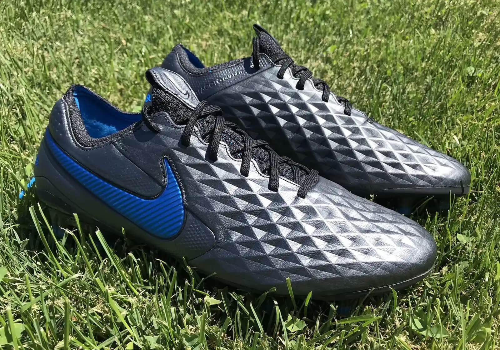 Nike Tiempo Legend 8: Dayanıklı ve Konforlu Futbol Ayakkabısı Seçenekleri ve Özellikleri