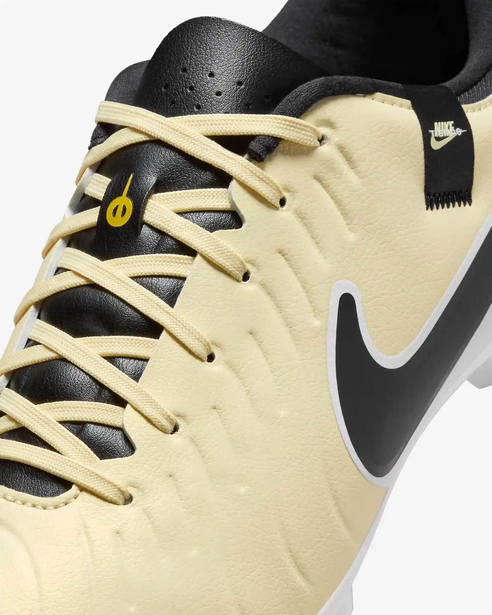 Nike Tiempo Legend: Yüksek Performans ve Şık Tasarımla Futbol Tutkunlarının Tercihi
