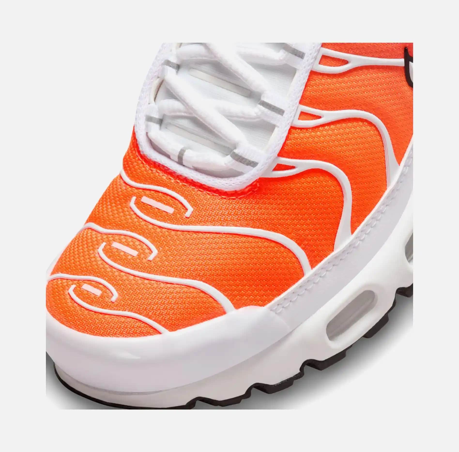 Nike TN Turuncu: Enerjik ve Şık Spor Ayakkabı Seçenekleri Hakkında Detaylı Bilgi