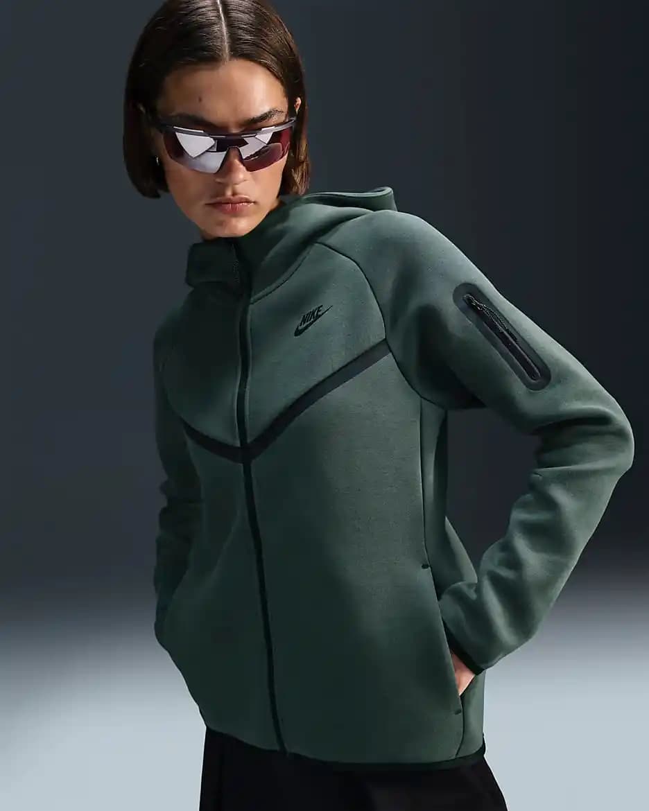 Nike Üst Giyim Ürünleri: Teknoloji ve Tarzın Buluştuğu Modern Seçenekler