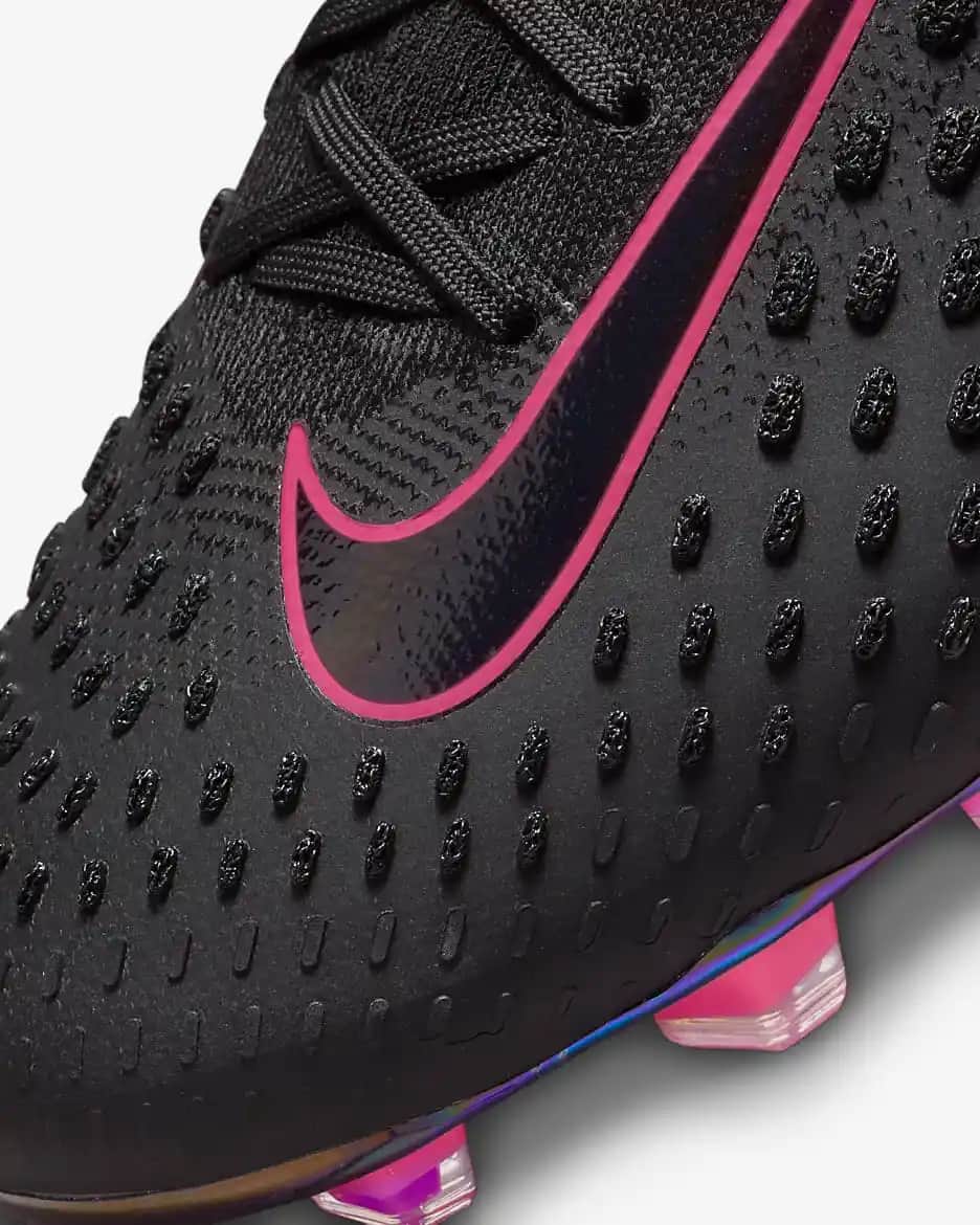 Nike Venom: Performans ve Tasarım Özellikleriyle Spor Ayakkabılarında Yeni Dönem