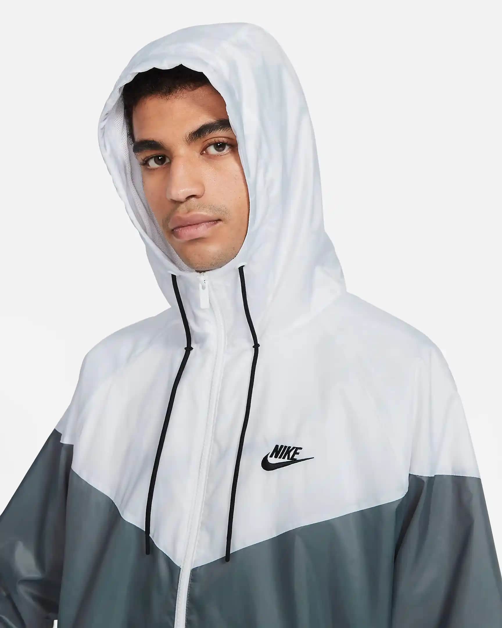 Nike Windrunner: Spor ve Günlük Moda İçin Konforlu ve Şık Bir Ayakkabı Seçeneği