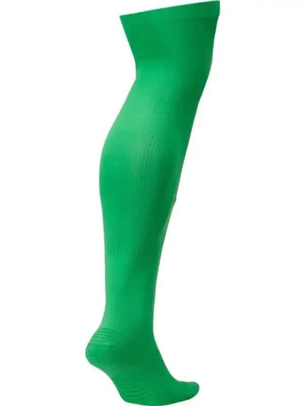 Nike Yeşil Çoraplar: Spor ve Günlük Kullanımda Konfor ve Şıklığın Anahtarı