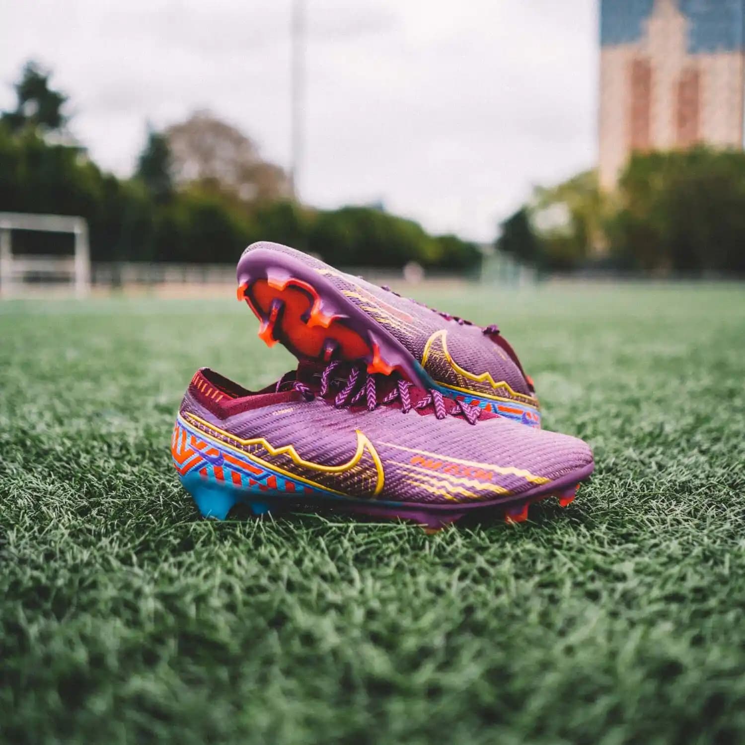 Nike Zoom Mercurial Vapor: Hız ve Performans İçin Modern Futbol Ayakkabısı