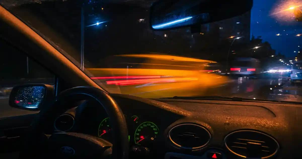 Nike Zoom Winflo 8 Shield: Su Geçirmez ve Konforlu Koşu Ayakkabısı Özellikleri