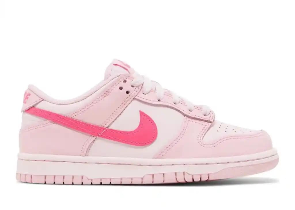 Pembe Nike Dunk Modelleriyle Günlük Şıklık ve Kendini İfade Etme Yöntemleri