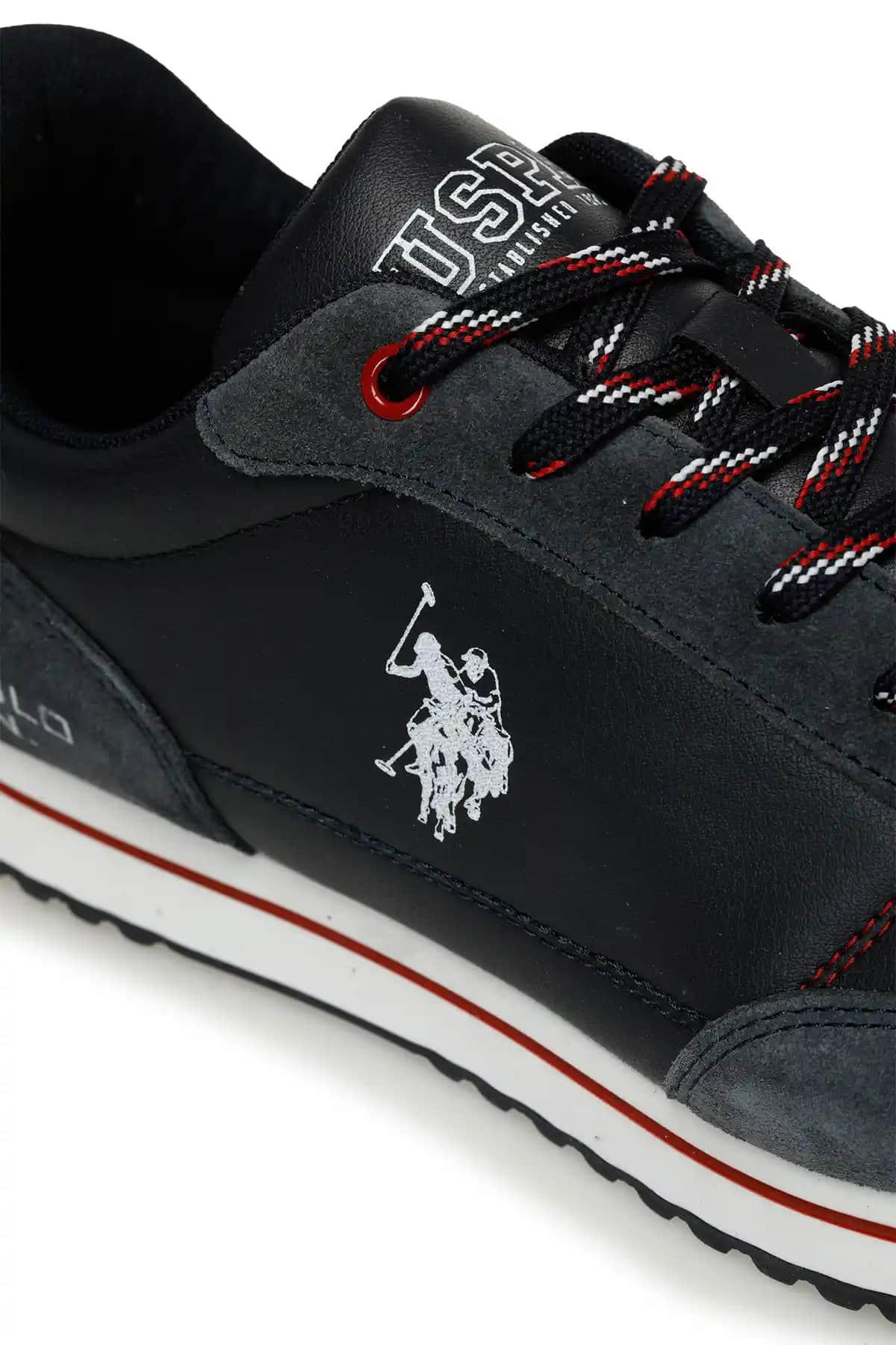 Polo Ayakkabıları: Şıklık ve Rahatlığı Bir Arada Sunan Modern Seçenekler