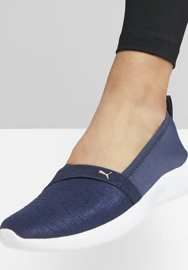 Puma Adelina Kadın Spor ve Günlük Ayakkabı Serisi Modern Tasarım ve Konfor Sunar