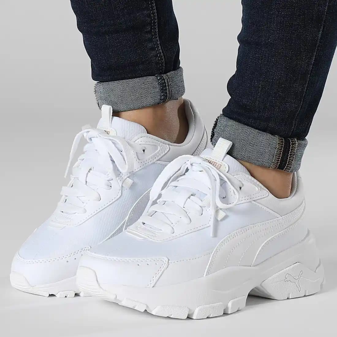 Puma Cassia Via: Günlük Şıklık ve Konfor Sunan Modern Spor Ayakkabı Modeli