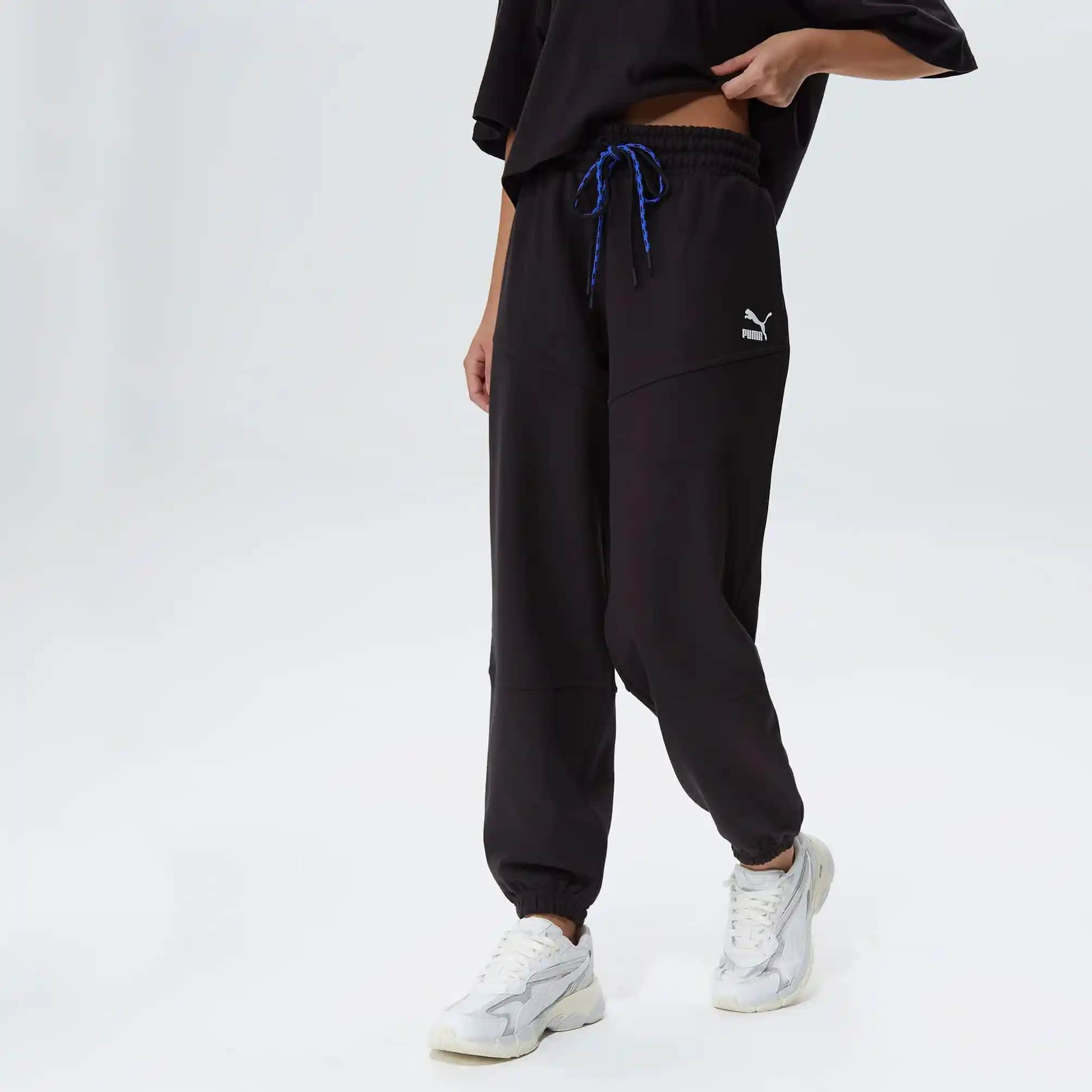 Puma Eşofman Altları: Konfor ve Şıklığın Modern Spor ve Günlük Giyim Seçenekleri