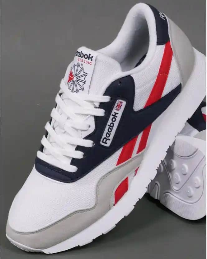 Reebok Classic Nylon: Zamanda İz Bırakan Şıklık ve Konforun Buluşması