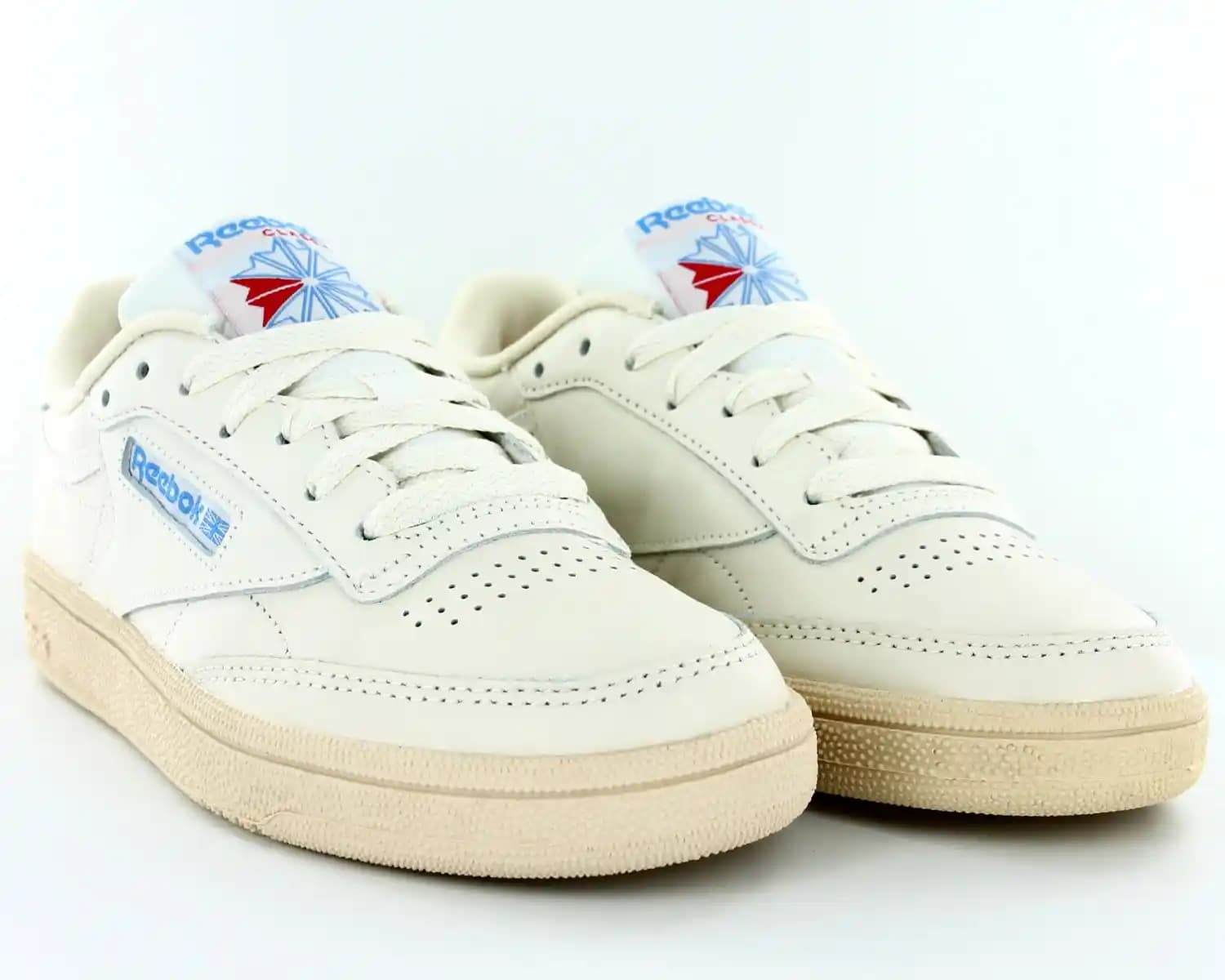 Reebok Club C 85 Vintage Ayakkabıları: Retro ve Modern Stil Bir Arada