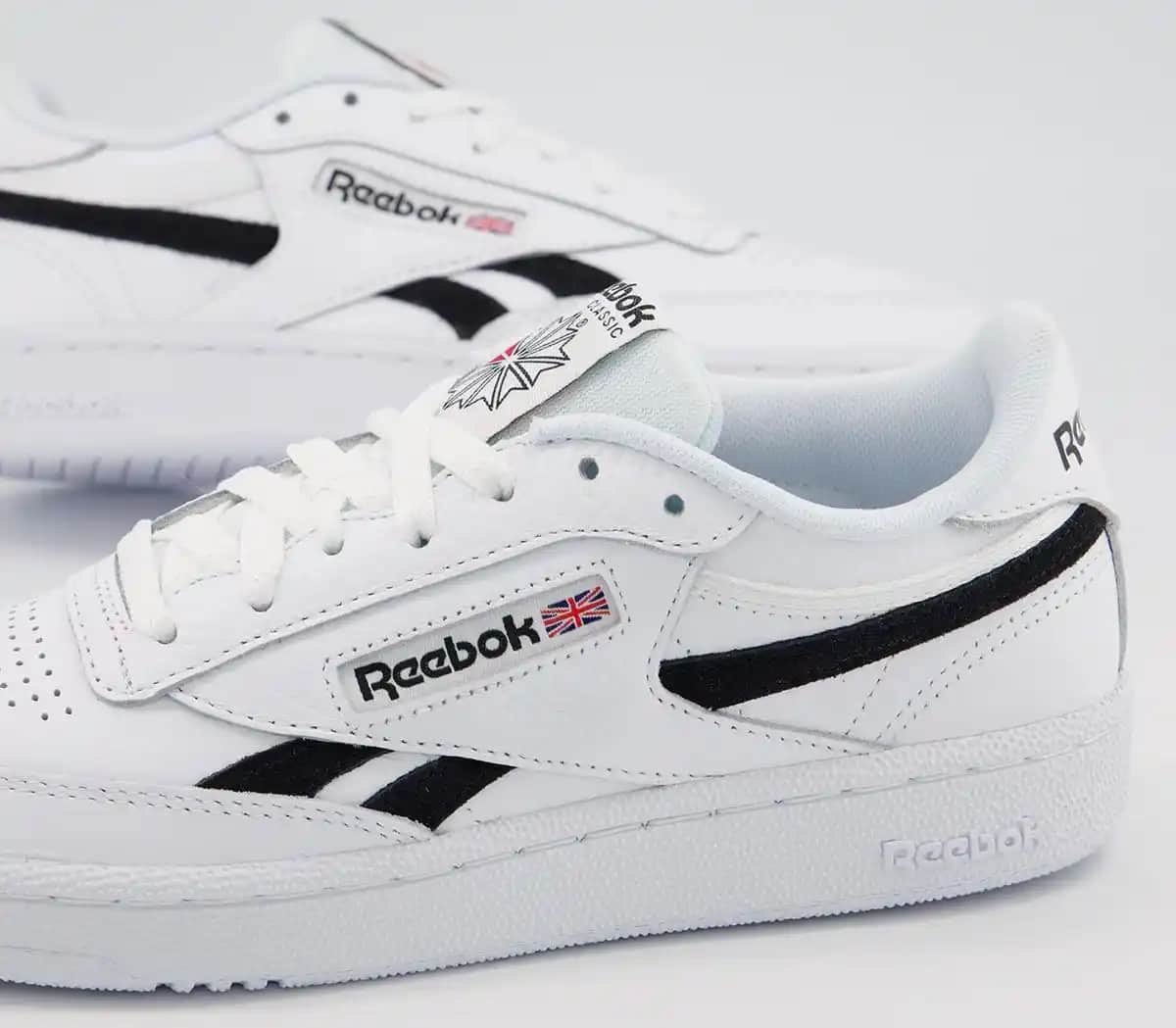 Reebok Club C Revenge: Retro Şıklık ve Güncel Konforun Buluşması