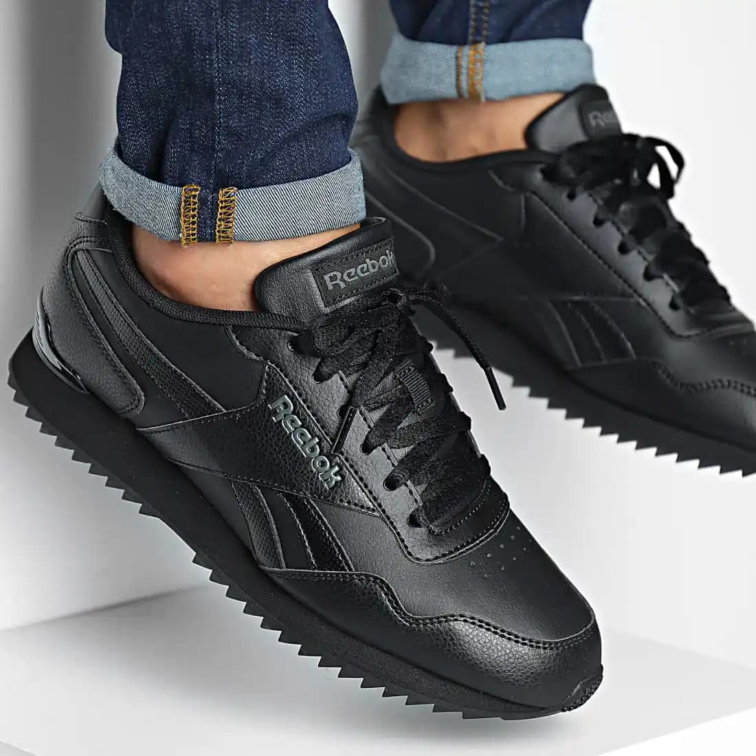 Reebok Royal Glide Ripple: Modern Tasarım ve Yüksek Performans Sunan Spor Ayakkabı