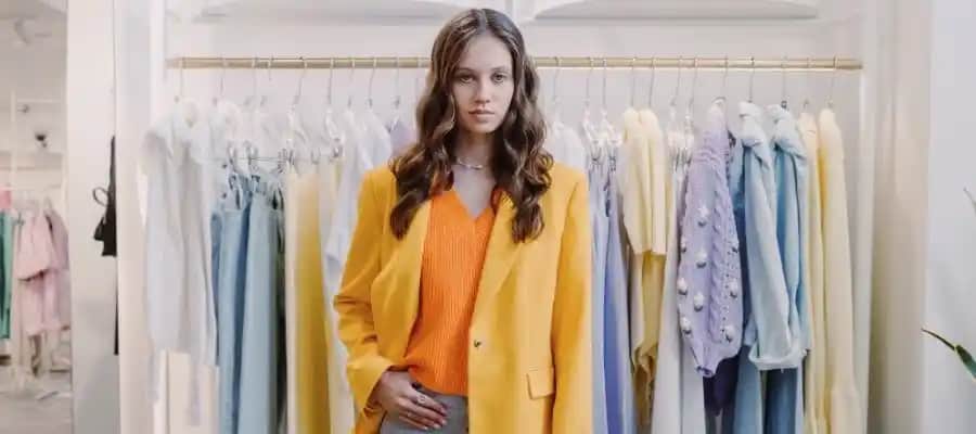 Sentetik Kıyafetler ve Ayakkabı Aksesuarlarında Güncel Trendler ve Dikkat Edilmesi Gerekenler