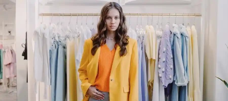 Sentetik Kıyafetler ve Ayakkabı Aksesuarlarında Güncel Trendler ve Dikkat Edilmesi Gerekenler