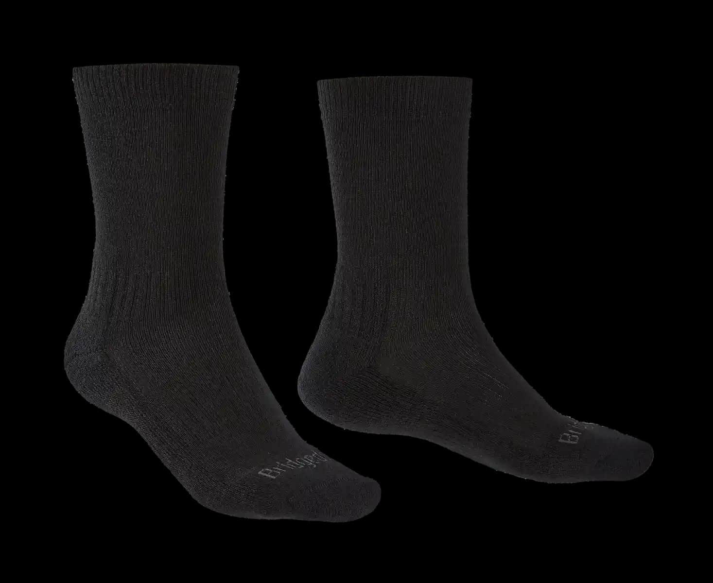 Siyah Çorapların Moda Dünyasındaki Yeri ve Stil İpuçları