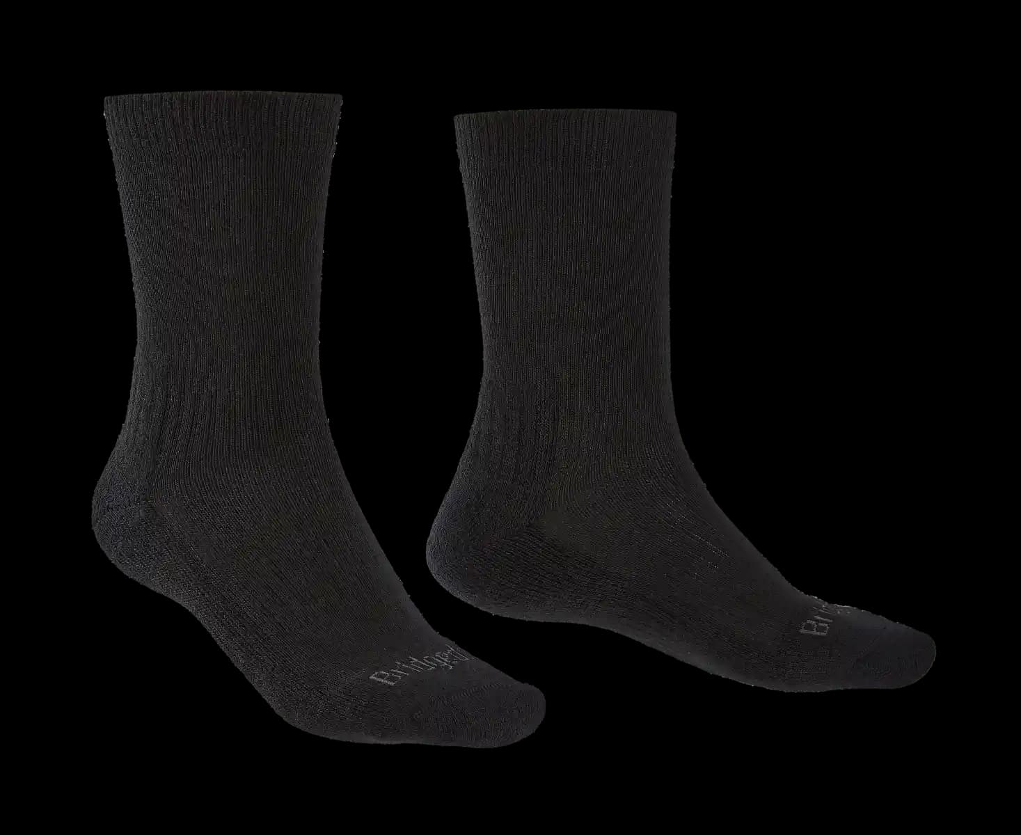 Siyah Çorapların Moda Dünyasındaki Yeri ve Stil İpuçları